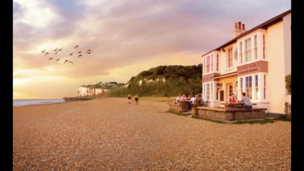 Kingsdown  Foxes Sea Side Retreat Deluxe Chalet Is A Lovely Holiday Home Tucked Away On The Kent Coast מראה חיצוני תמונה