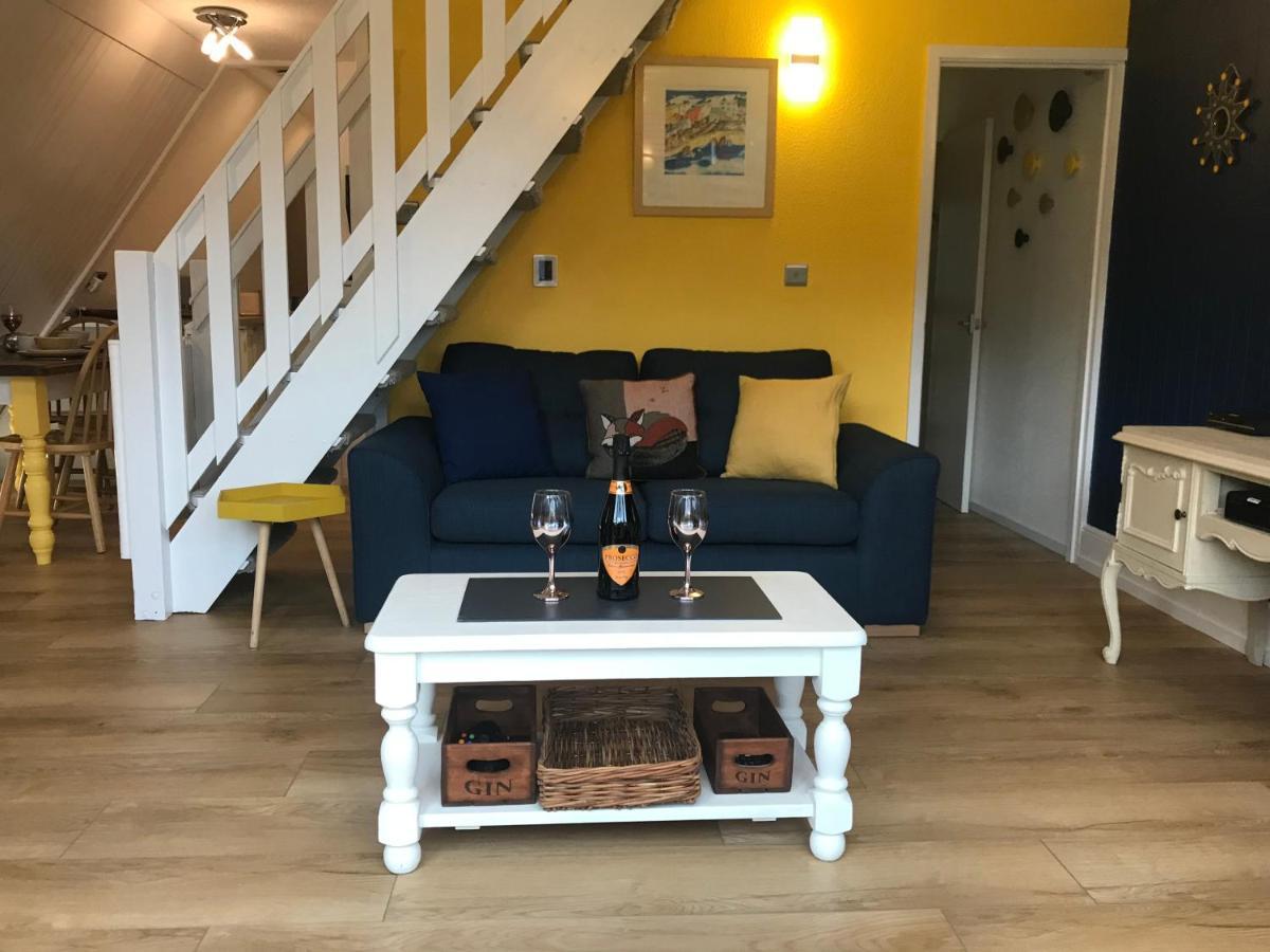 Kingsdown  Foxes Sea Side Retreat Deluxe Chalet Is A Lovely Holiday Home Tucked Away On The Kent Coast מראה חיצוני תמונה