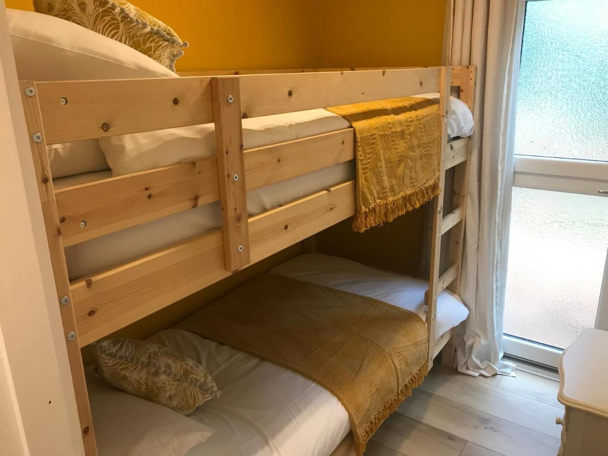 Kingsdown  Foxes Sea Side Retreat Deluxe Chalet Is A Lovely Holiday Home Tucked Away On The Kent Coast מראה חיצוני תמונה
